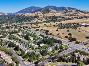 1025 Pinehurst Court, Concord CA 94521