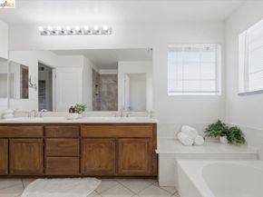 1025 Pinehurst Court, Concord CA 94521