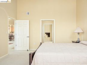 1400 Pinnacle Ct 401, Richmond CA 94801