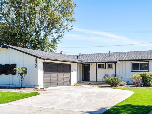 38300 Acacia St, Fremont CA 94536