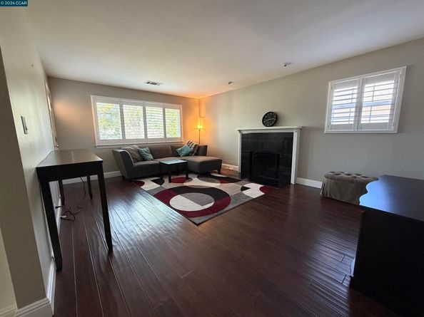 930 Sassel Avenue, Concord CA 94518