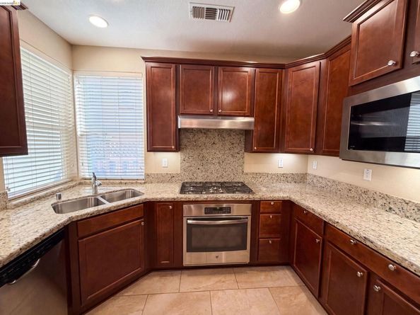 3087 Vittoria Loop, Dublin CA 94568