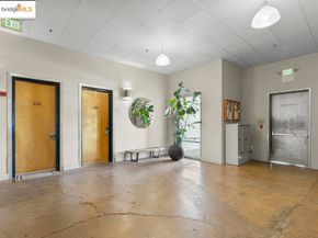 1018 4Th Ave 102, Oakland CA 94606