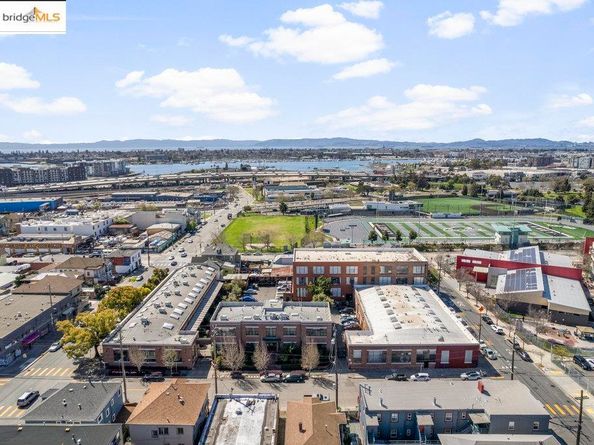 1018 4Th Ave 102, Oakland CA 94606
