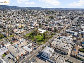 1018 4Th Ave 102, Oakland CA 94606