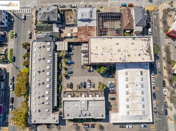 1018 4Th Ave 102, Oakland CA 94606