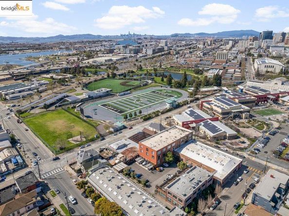 1018 4Th Ave 102, Oakland CA 94606