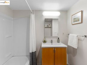 1018 4Th Ave 102, Oakland CA 94606