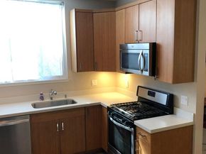 562 29th St, Oakland CA 94605