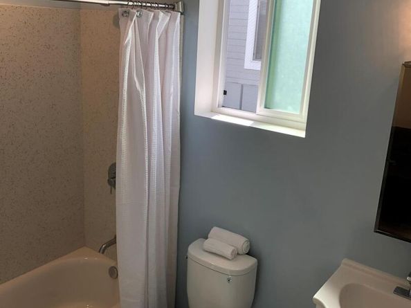 562 29th St, Oakland CA 94605