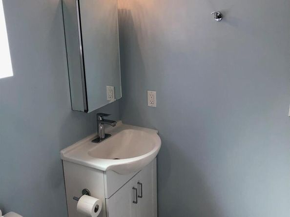 562 29th St, Oakland CA 94605