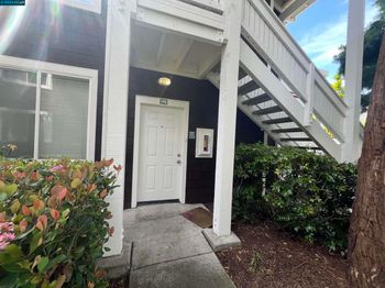 195 Bayside Ct