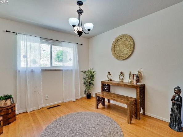 82 Elysian Fields Dr., Oakland CA 94605