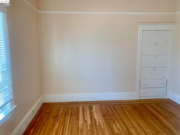 1028 61St St, Oakland CA 94608