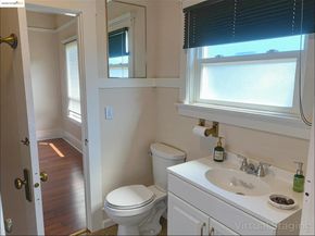 1028 61St St, Oakland CA 94608