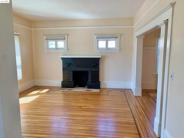 1028 61St St, Oakland CA 94608