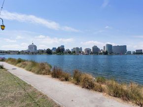 1438 Lakeshore Ave 6, Oakland CA 94606