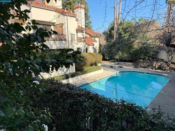 320 N Villa Way, Walnut Creek CA 94595