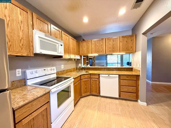 320 N Villa Way, Walnut Creek CA 94595