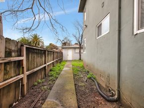 7448 Lockwood St, Oakland CA 94621