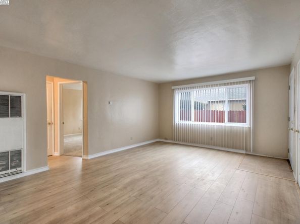 7448 Lockwood St, Oakland CA 94621