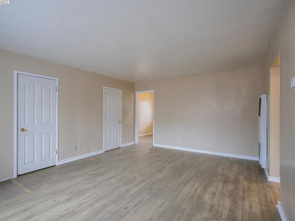 7448 Lockwood St, Oakland CA 94621