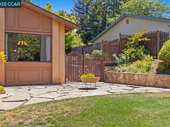 950 Morello Ave, Martinez CA 94553