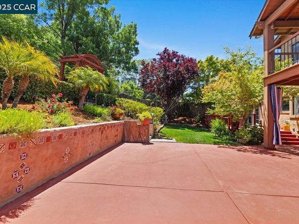 950 Morello Ave, Martinez CA 94553