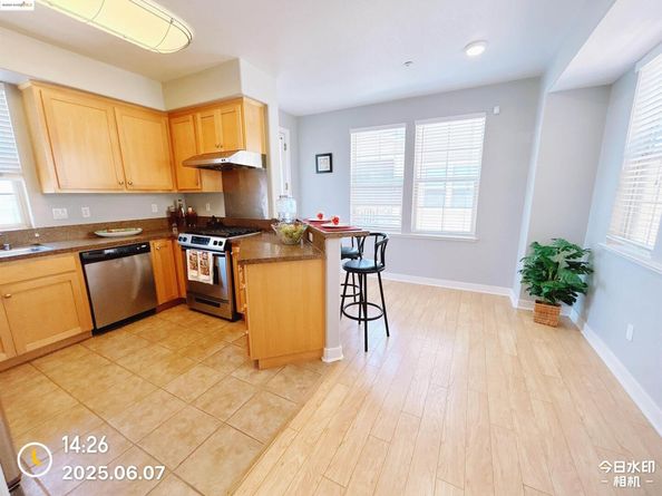 6136 Old Quarry Loop, Oakland CA 94605