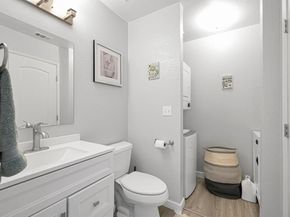 2437 Saint Helena Dr 4, Hayward CA 94542