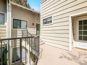 2437 Saint Helena Dr 4, Hayward CA 94542