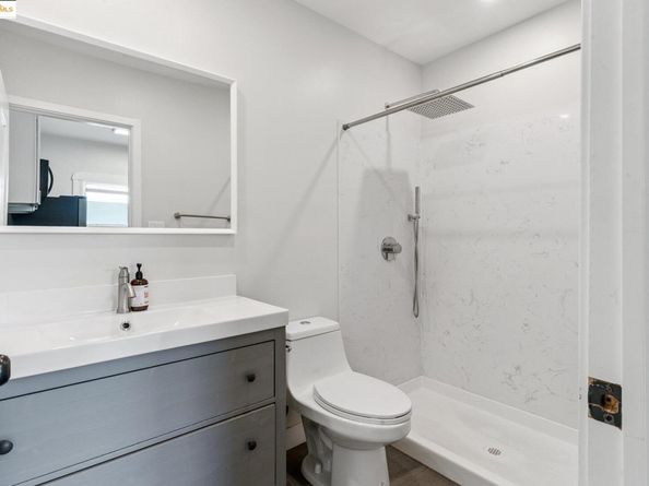 314 Hanover Ave, Oakland CA 94606