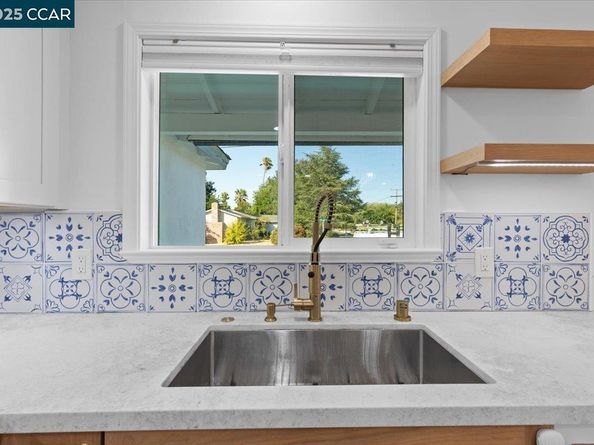 5146 Red Oak Dr, Concord CA 94521