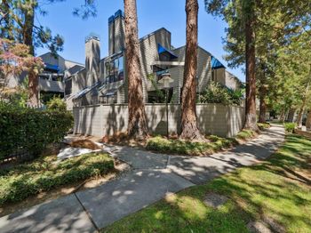 1089 Foxchase Dr