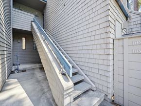 1089 Foxchase Dr, San Jose CA 95123