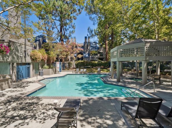 1089 Foxchase Dr, San Jose CA 95123