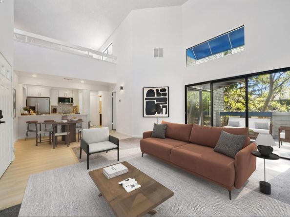 1089 Foxchase Dr, San Jose CA 95123