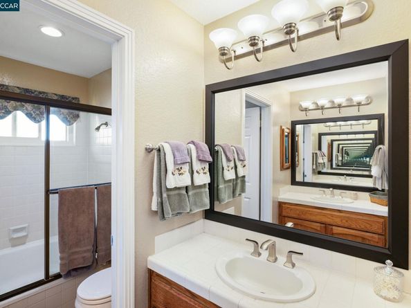 11878 W Vomac Rd, Dublin CA 94568
