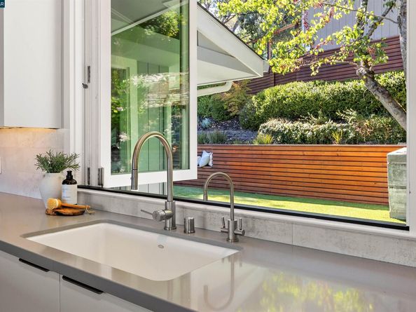 99 Via Floreado, Orinda CA 94563