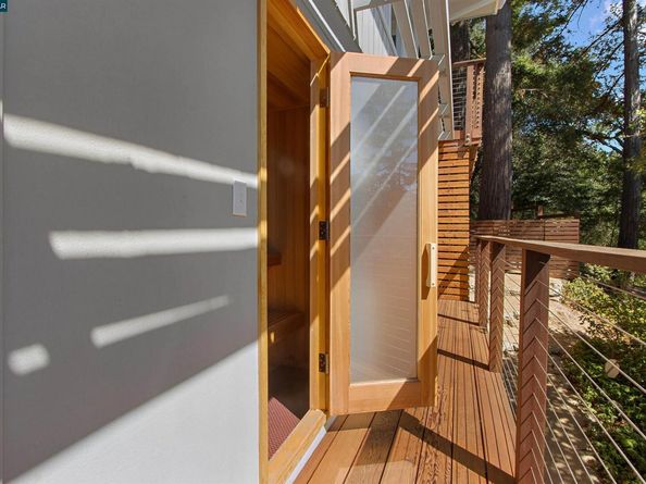 99 Via Floreado, Orinda CA 94563