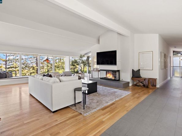 99 Via Floreado, Orinda CA 94563