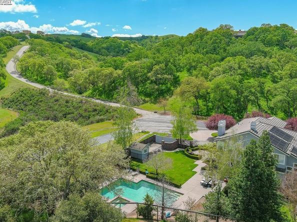 1398 Benedict Ct, Pleasanton CA 94566