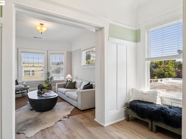 661 43rd Street, Oakland CA 94609