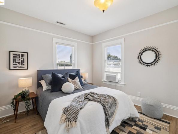 661 43rd Street, Oakland CA 94609