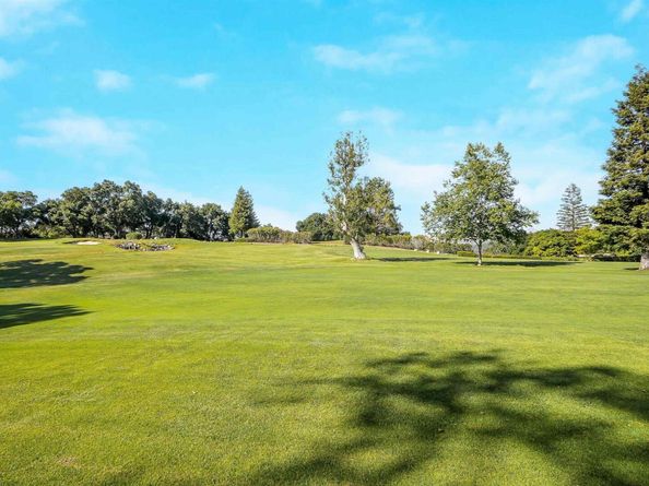 102 Castlewood, Pleasanton CA 94566