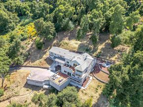 102 Castlewood, Pleasanton CA 94566