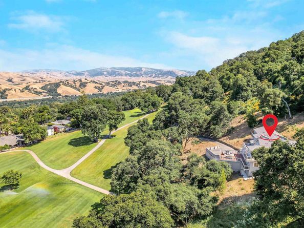 102 Castlewood, Pleasanton CA 94566