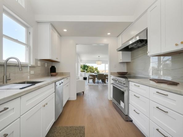 102 Castlewood, Pleasanton CA 94566