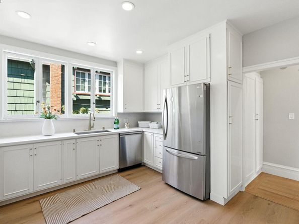 1247 Sherman St, Alameda CA 94501