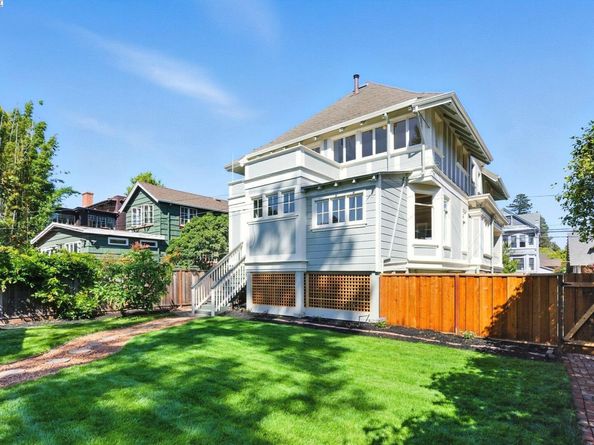 1247 Sherman St, Alameda CA 94501